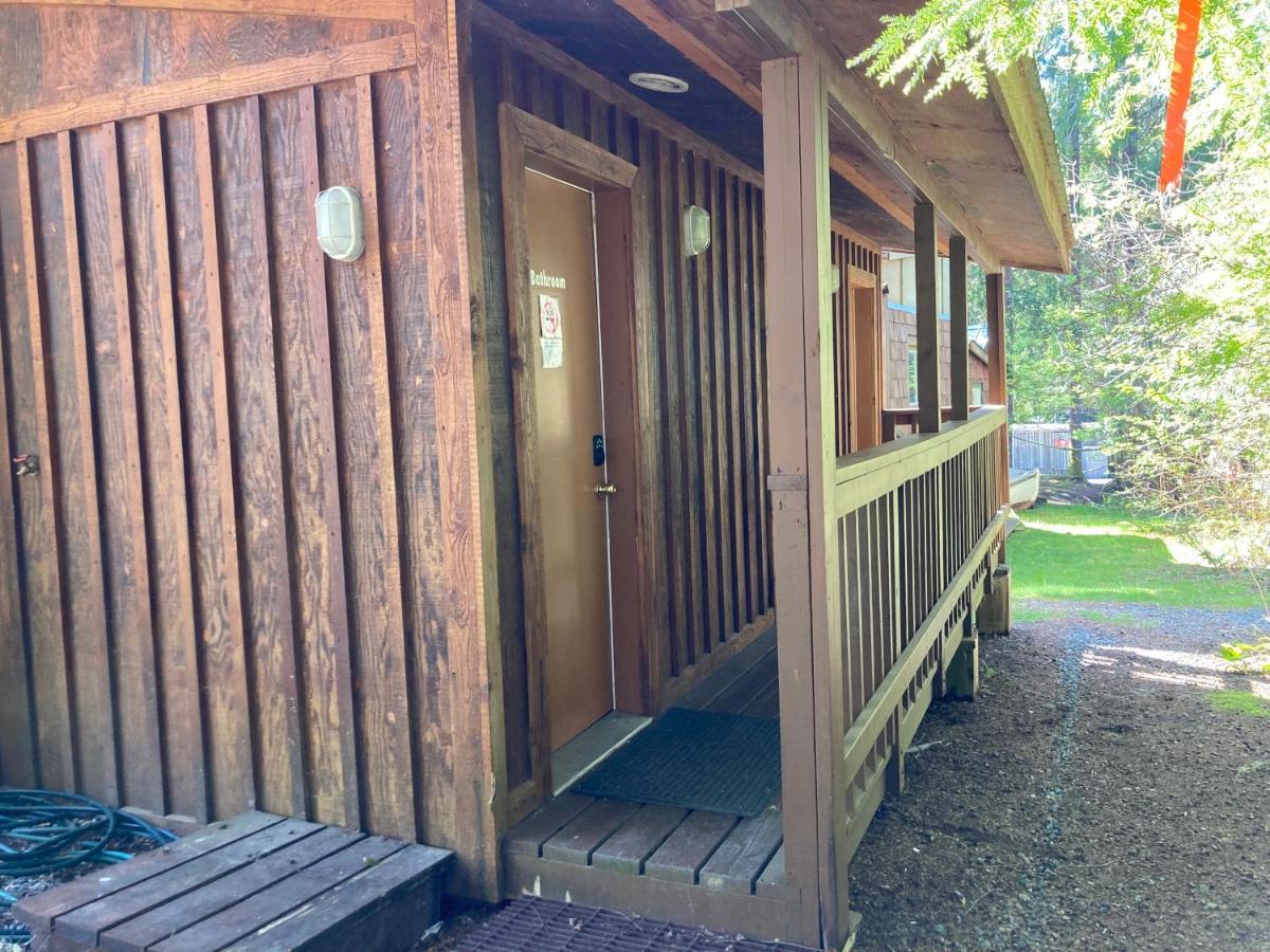 The Hiker Huts Ξενοδοχείο Port Renfrew Εξωτερικό φωτογραφία