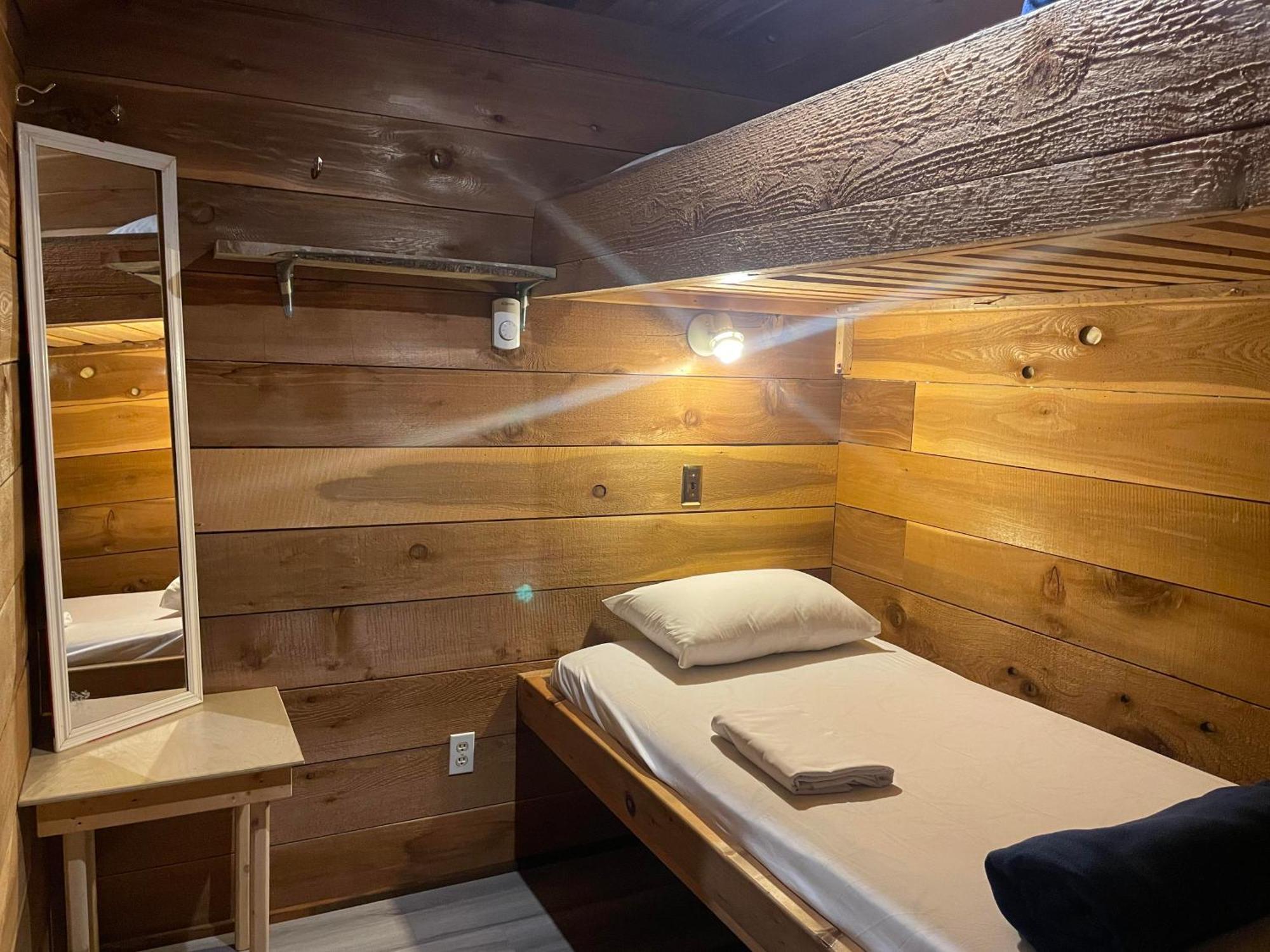 The Hiker Huts Ξενοδοχείο Port Renfrew Εξωτερικό φωτογραφία